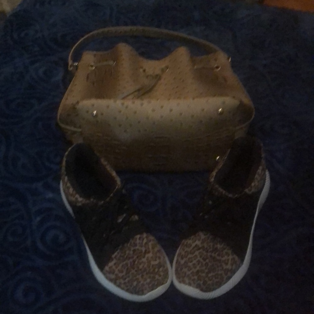 Athletic leopard Print Sneakers